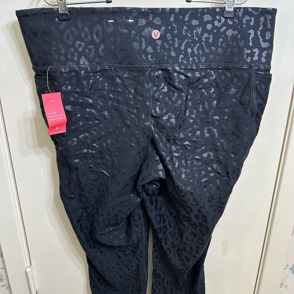 Lane Bryant LIVI Shiny Black Leopard Print Leggings SZ 18/20